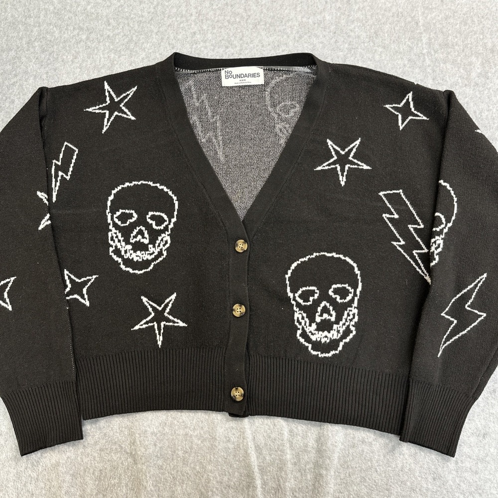 No Boundaries Black Soot Skull Graphic Button Front Cardigan Size M (8-10) New